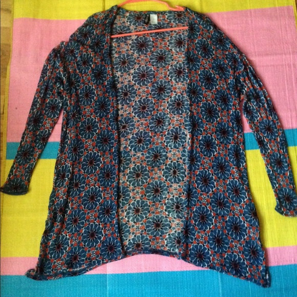 H&M Tops - H&M WOMEN'S TOP💕SIZE M💕